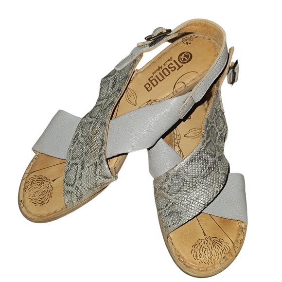 South African Tosnga Hand Made Leather Sandals - Picture 3 of 10